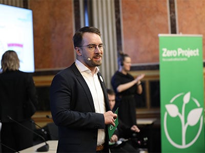 Vortragender Andreas Onea bei Zero Projekt