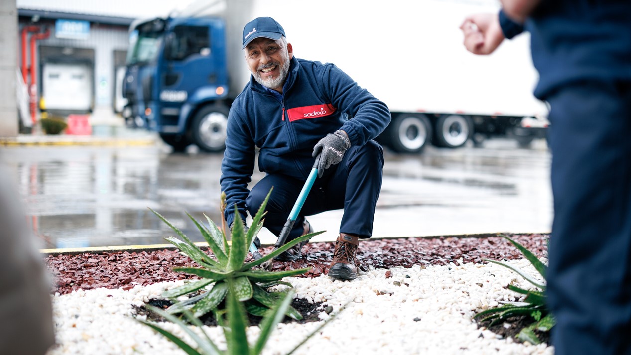 men gardening