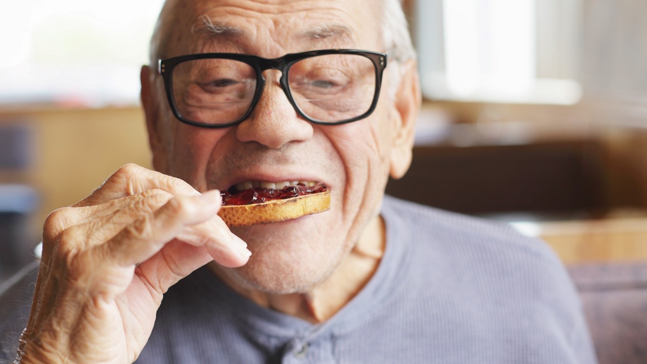 BannerCard_Seniors_608x342