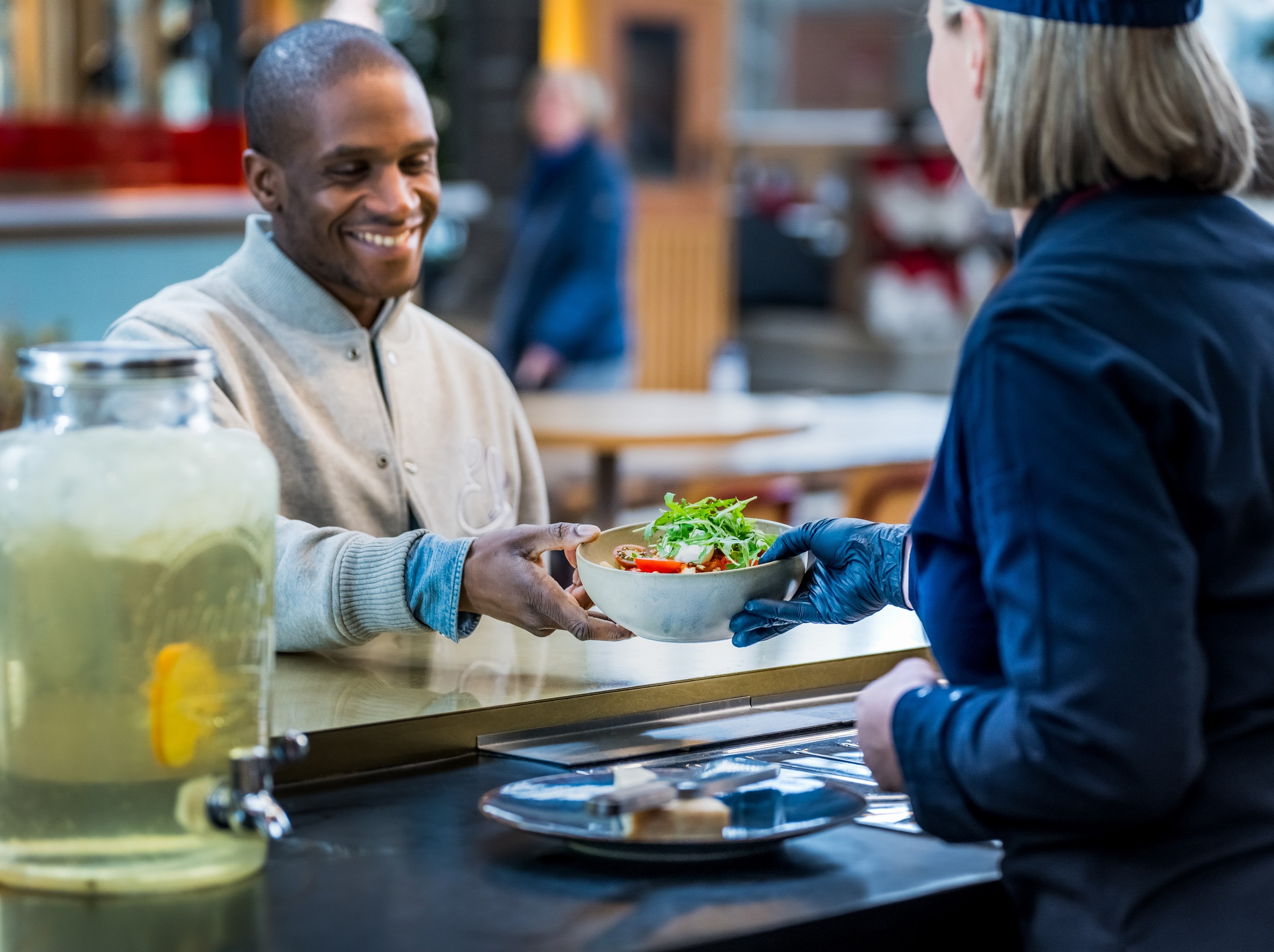 CardSlide_FoodServices_720x963