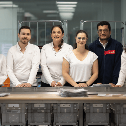 Gruppenbild von jungen Menschen, die bei Sodexo arbeiten.