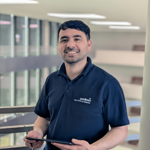 Portrait von Edris Walizadah, Supervisor Cleaning bei Sodexo Deutschland
