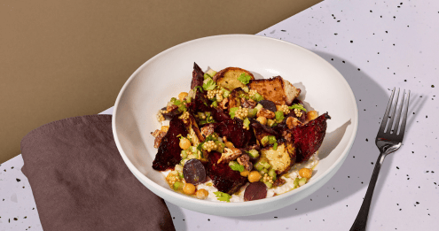 Purple Roots & Walnut Crunch Salat von Sodexo zeigt kreative Interpretation moderner Food Innovation.