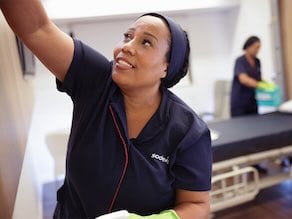 collaboratrice sodexo