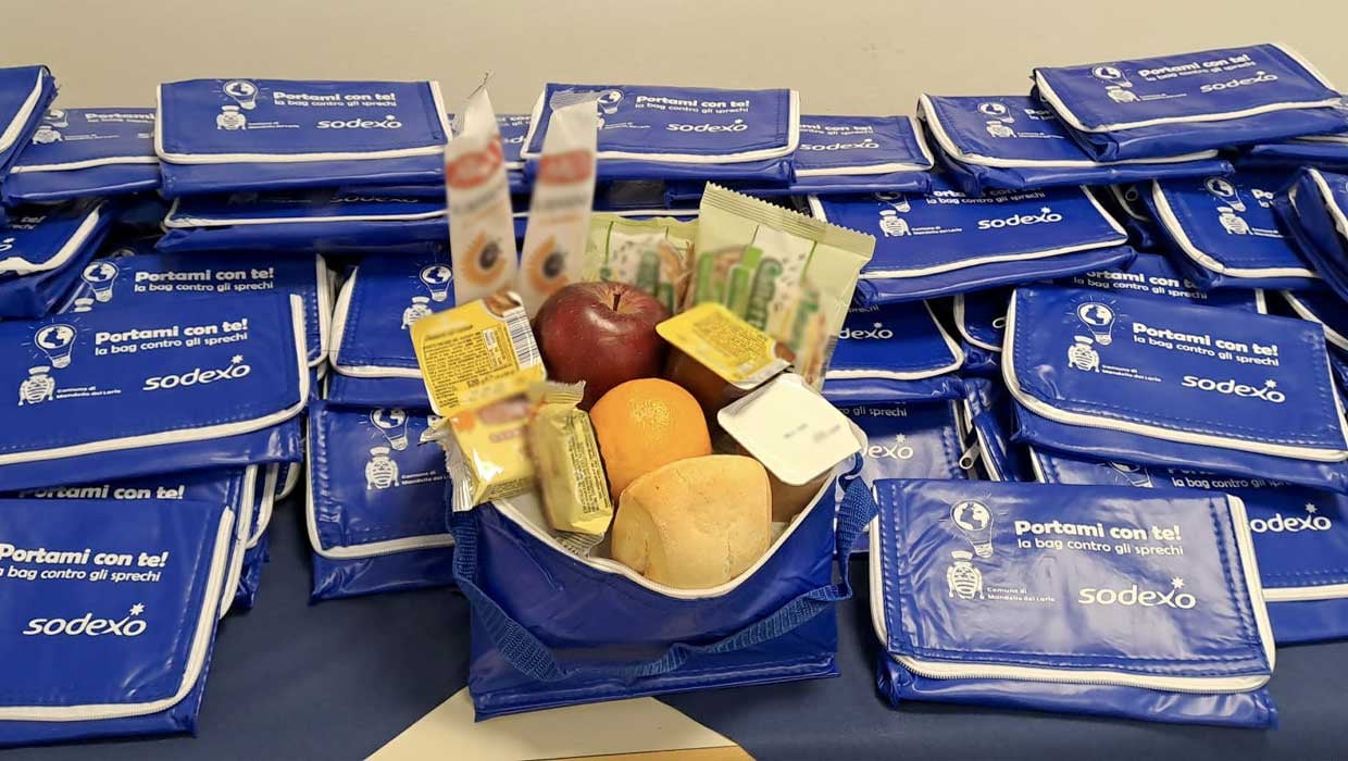 Food bag consegnate ai bambini delle scuole di Abbadia Lariana e Mandello del Lario