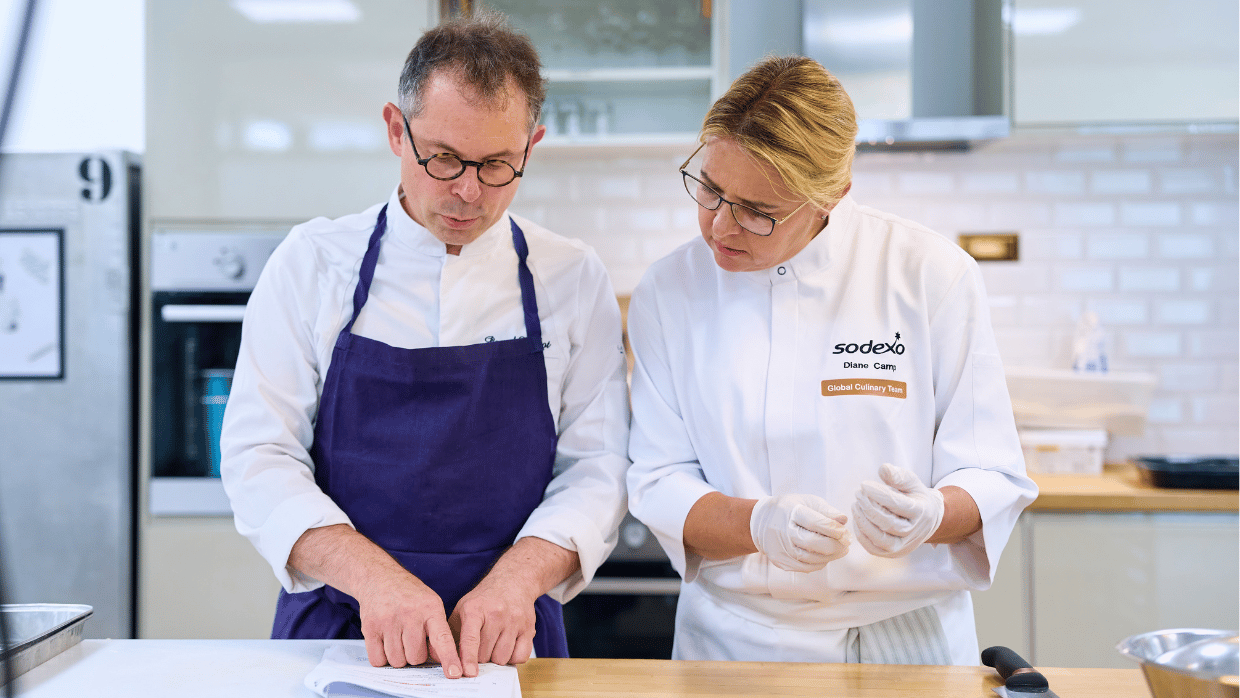 Pascal Barbot håller i en exklusiv masterclass för Sodexos Culinary Team