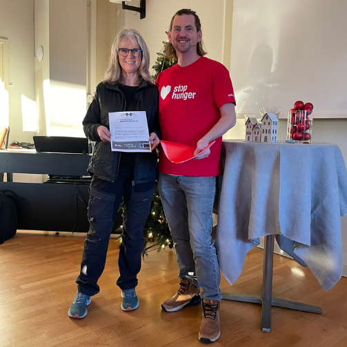 Överlämning av julgåva Humlan Södertälje 2024