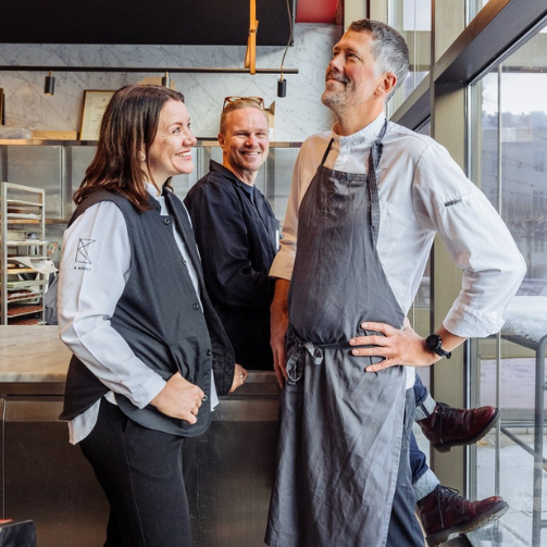 Kmärkt grundare Hanna, Jens och Daniel