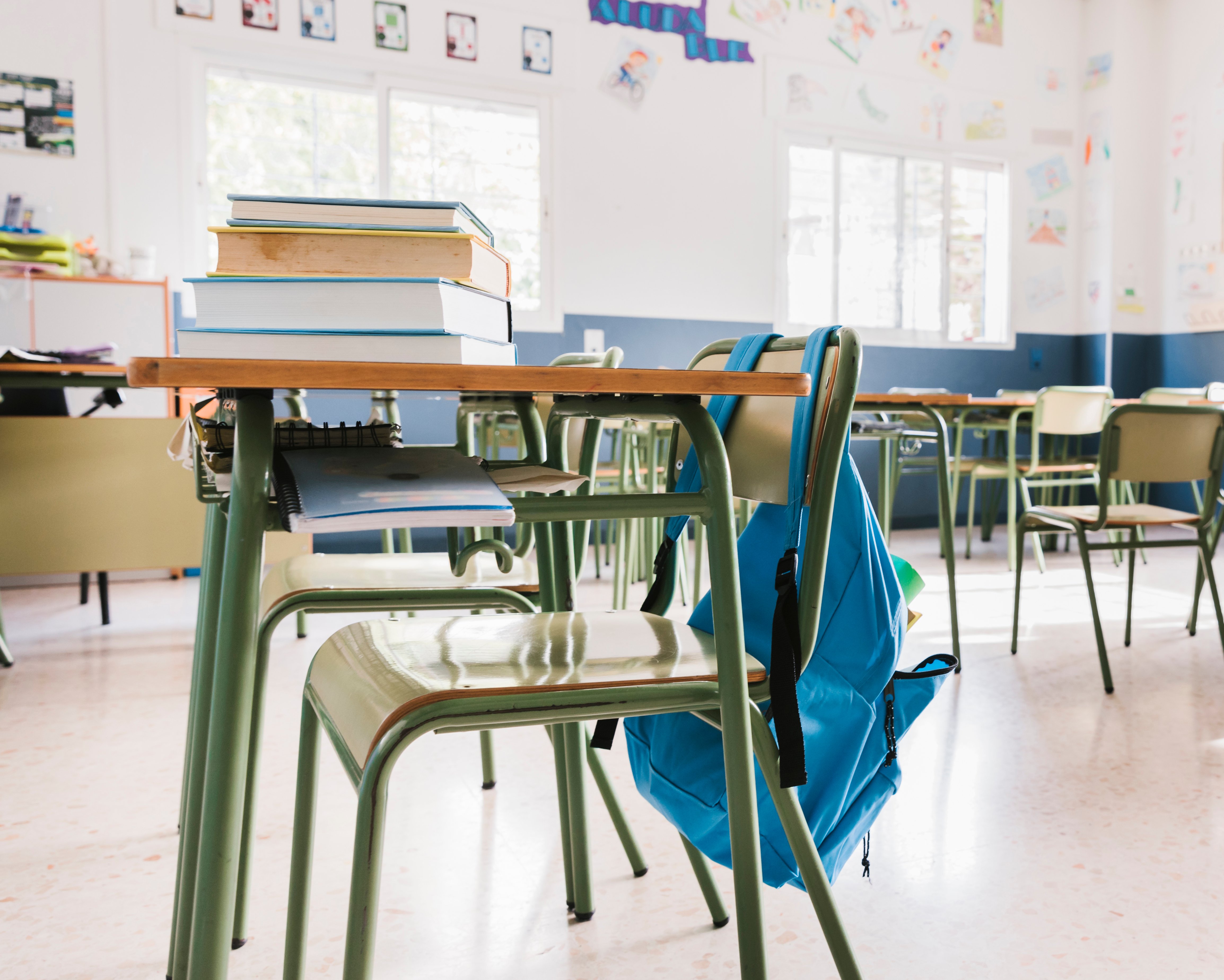 school-classroom-with-books-backpack