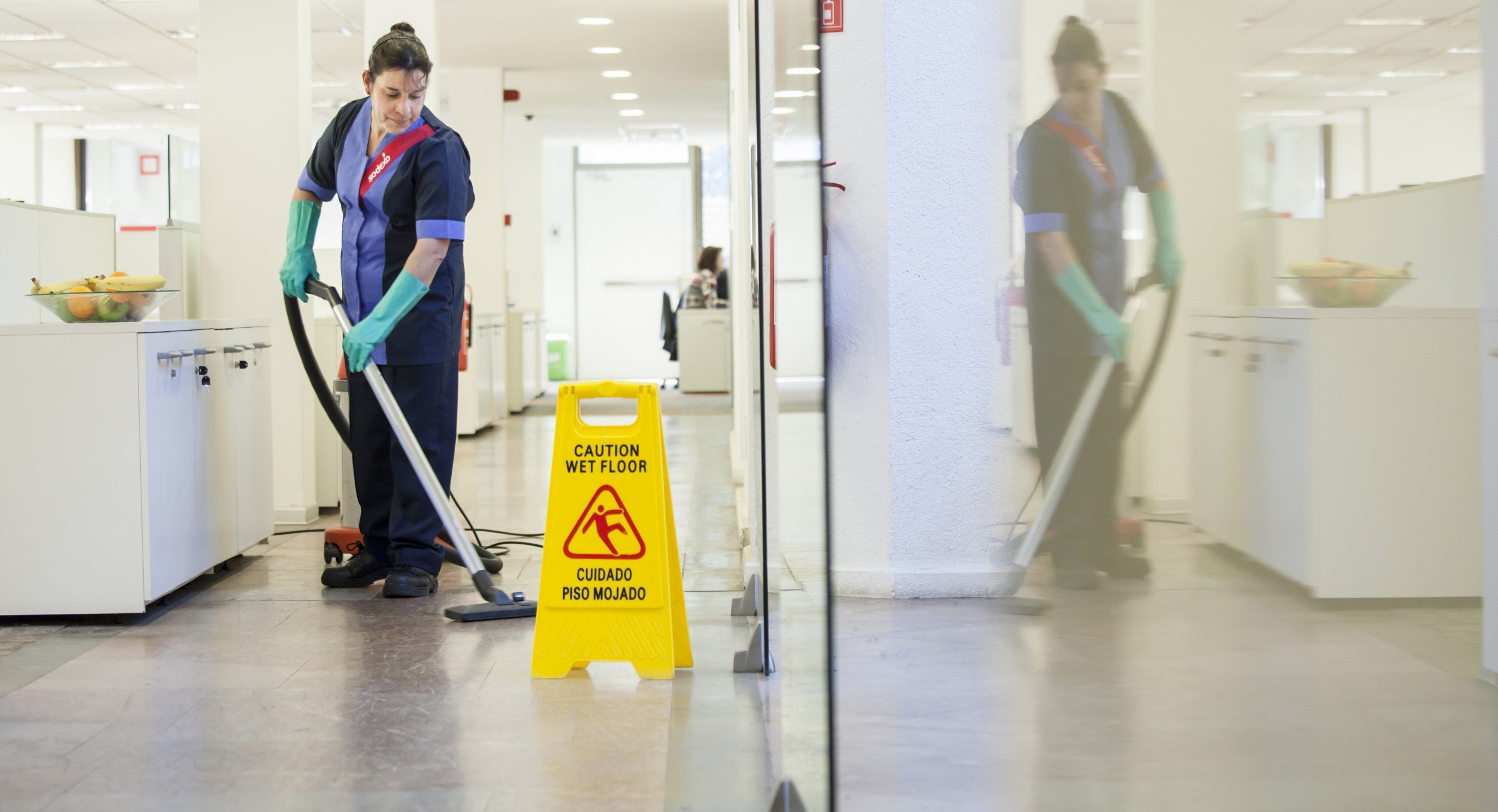 digital_m_205_270712_GK0491_CLEANING