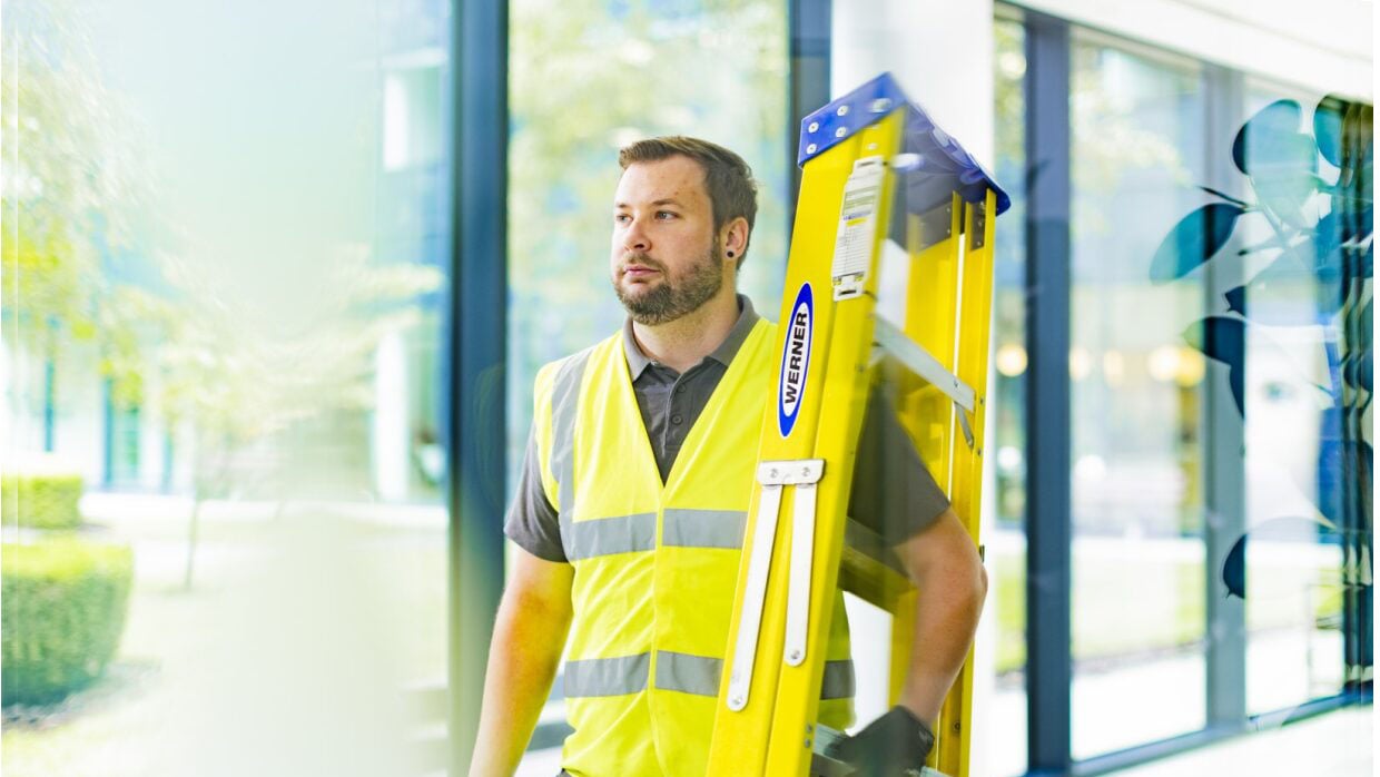 media-card_health-and-safety-culture_hi-vis-man-with-ladder_1240x698