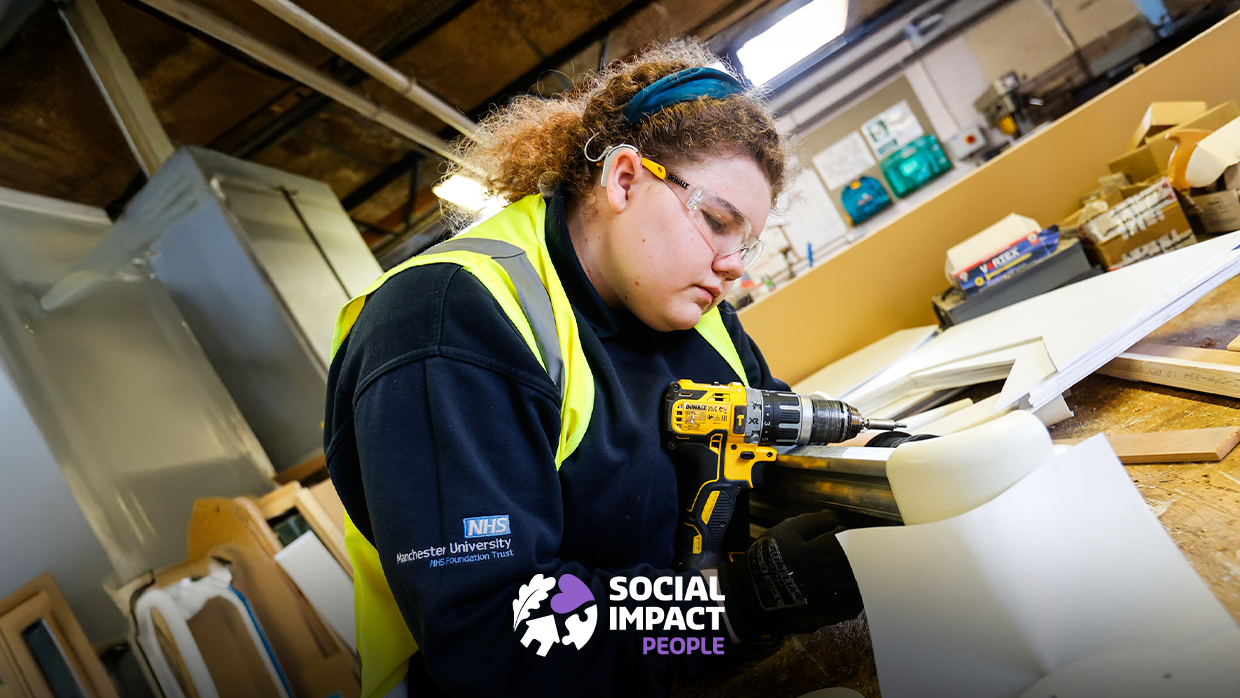 si-hero-image-1240x698-people-apprentices