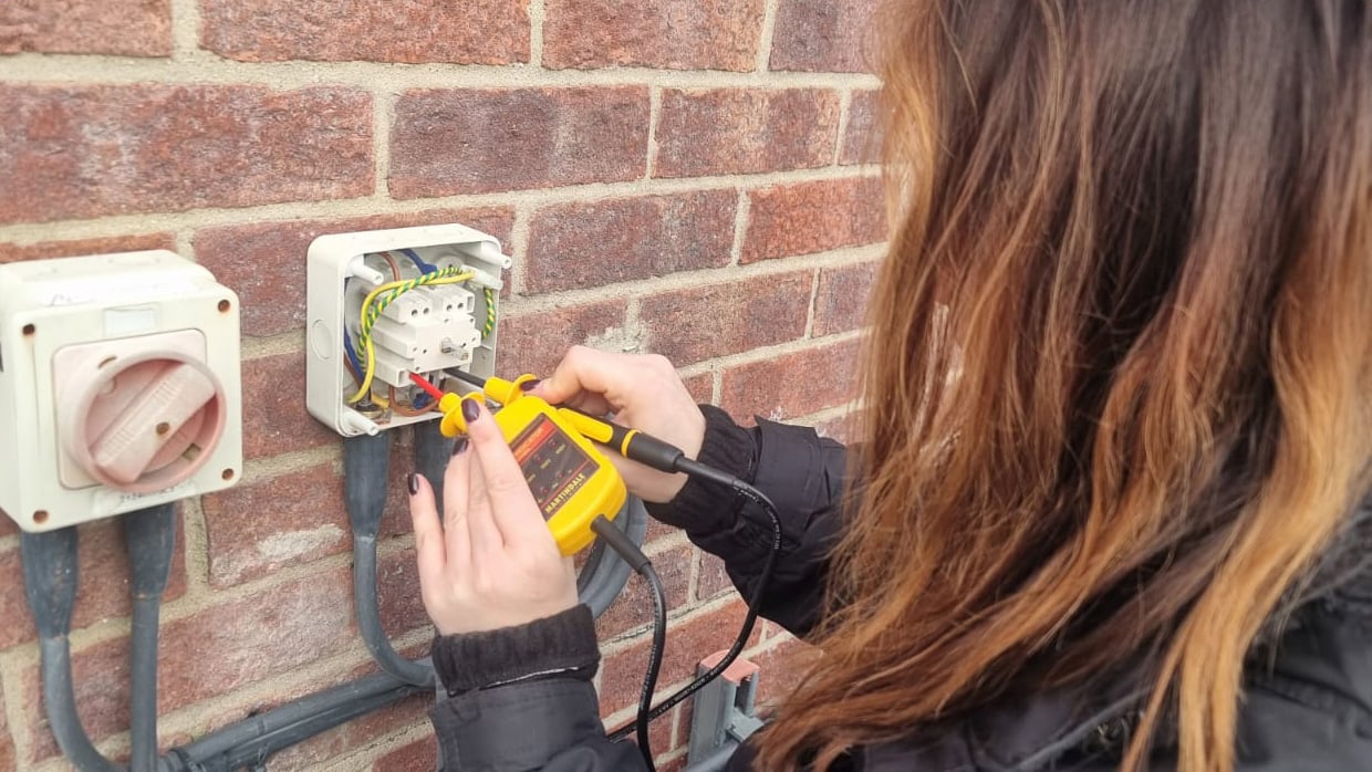 alice-sims-career-blog-electricity-job-1240x698