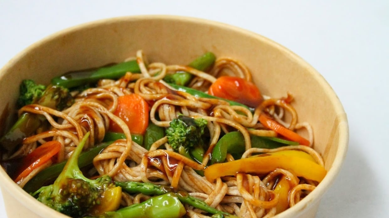 noodle salad with vegetables