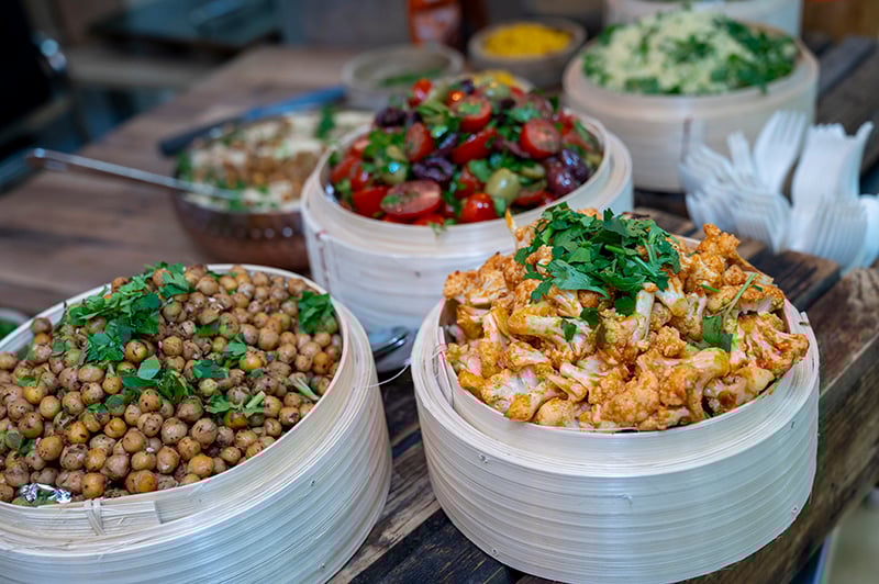 healthy-food-bowls-on-table-800x500