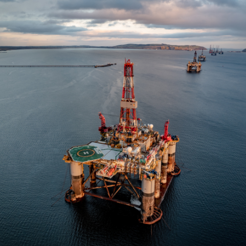  Overview of the sea with rigs apart