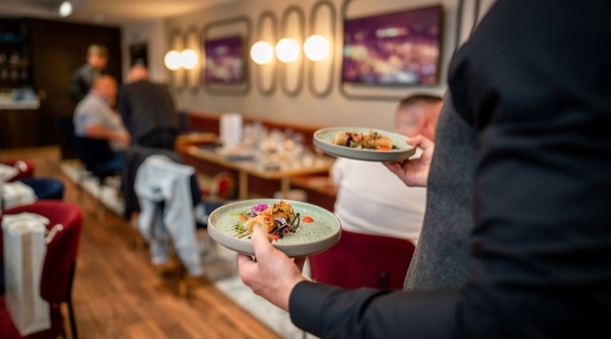 hospitality-serving-food-1240x689