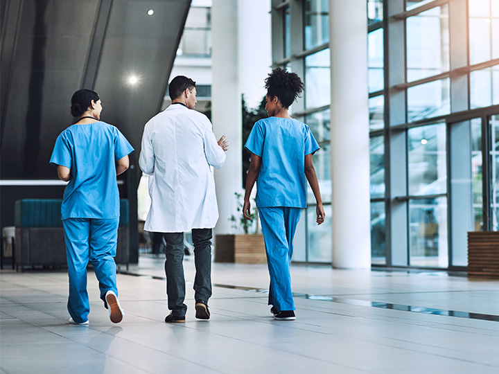 healthcare-header-2-50-50-hero-720x540 (1)