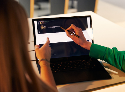 card_codeonscreen_416x304