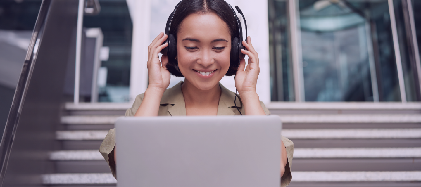 hero_media_image_officeheadphones_optimised_1440x640