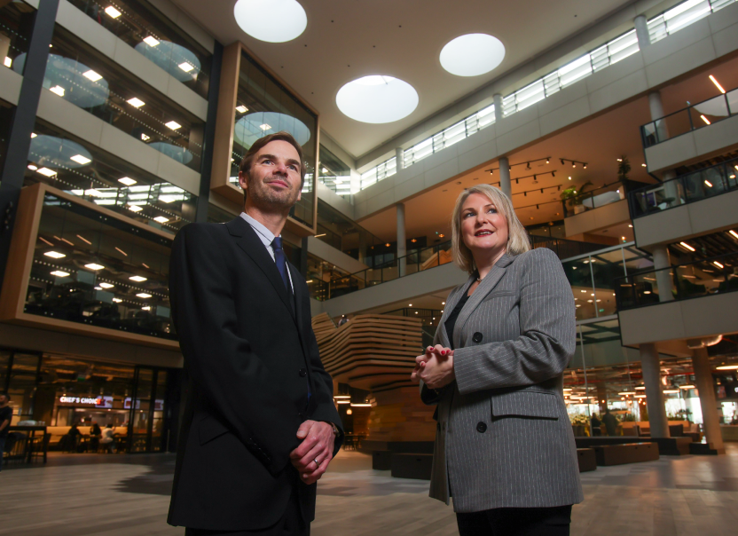 spanish-build-modernise-ai-apps-card-832x604