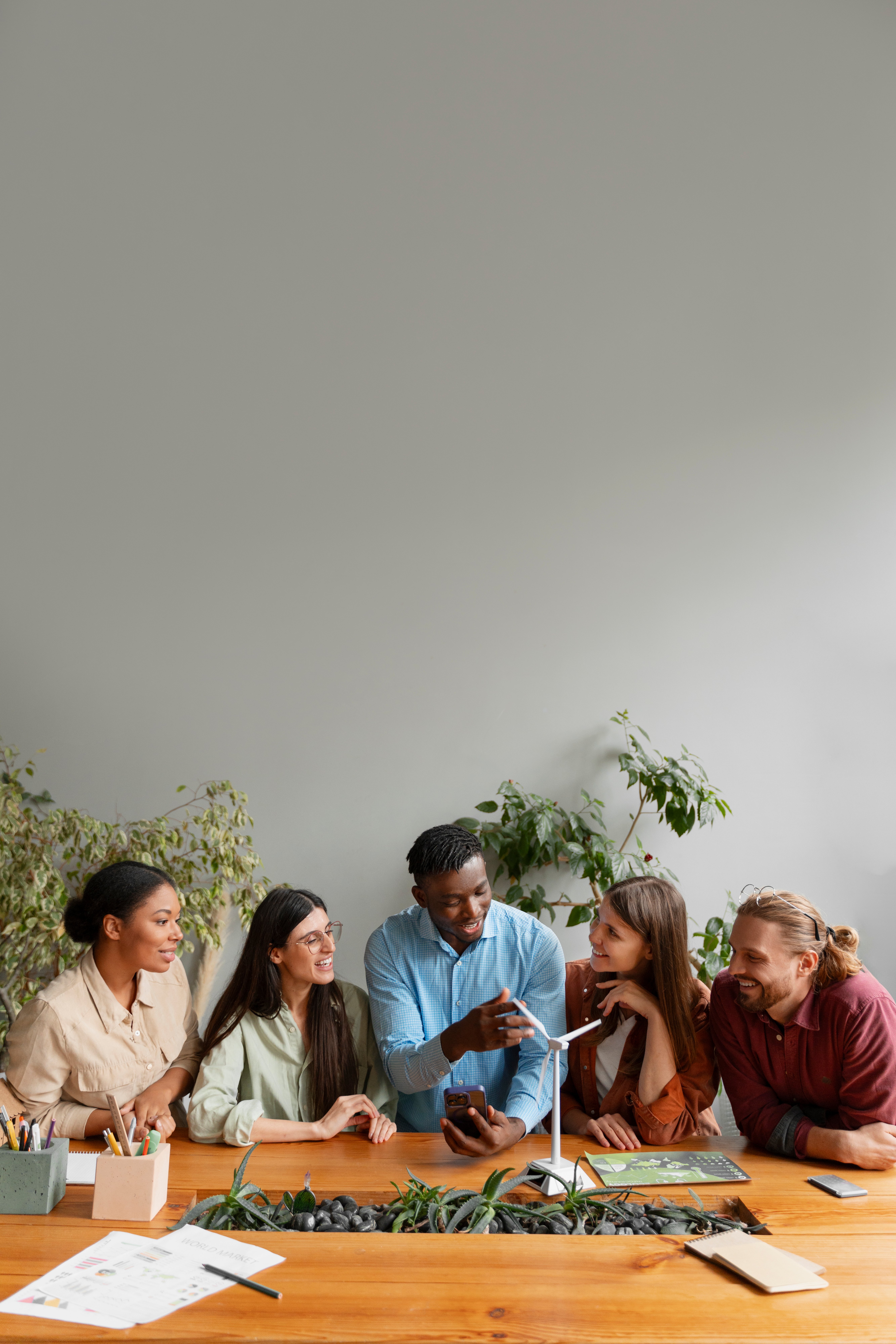 tech-people-trying-achieve-ambitious-sustainability-goals (2)