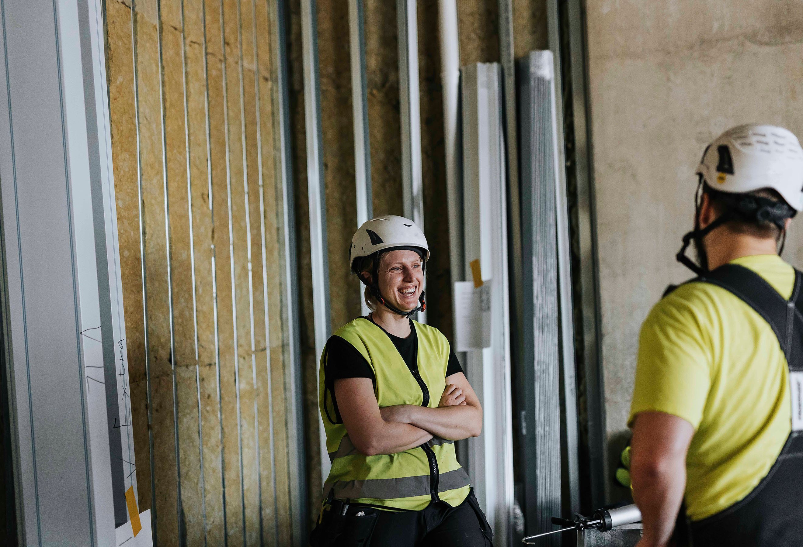 arbeidere på byggeplass