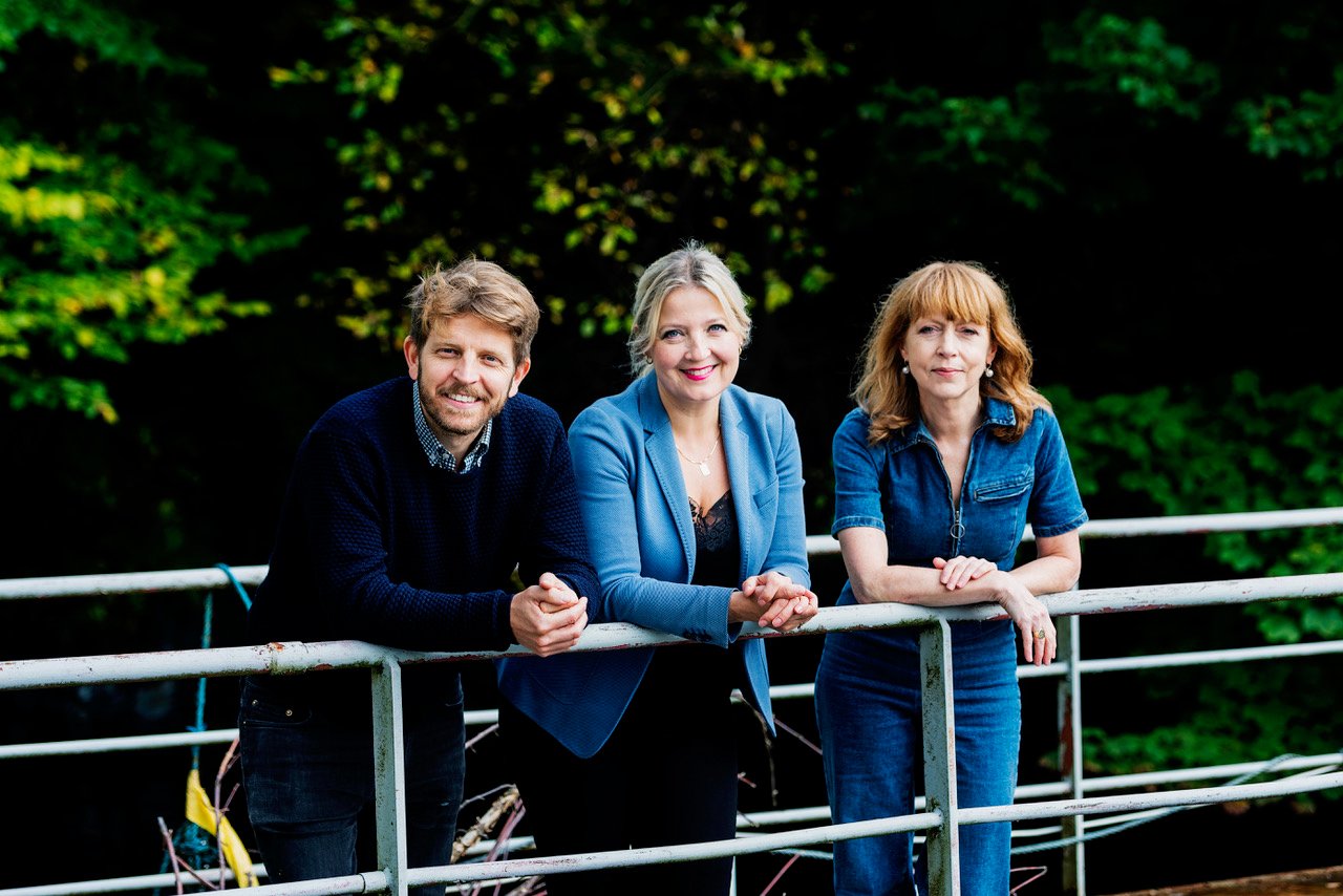 Henrik Hylland Uhlving, Elisabeth Kleppe (i midten) og Elin Sander fra Aldeles AS. Foto Petronelle Halvorsen Aldeles