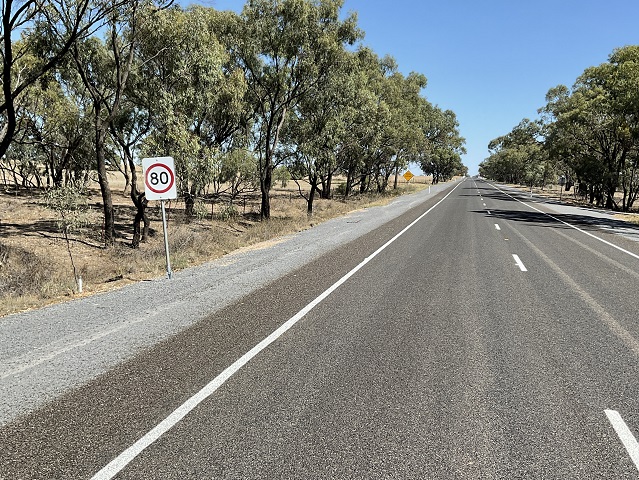 Image of the Warracknabeal-Birchip Road at Morton Plains