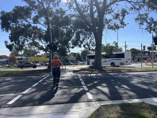 Image of the Cranbourne Road pedestrian crossing