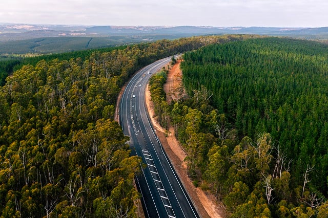 Image showing new overtaking lane, safety barriers and right-hand turning lane into Creamery Road between Morwell and Mirboo North.