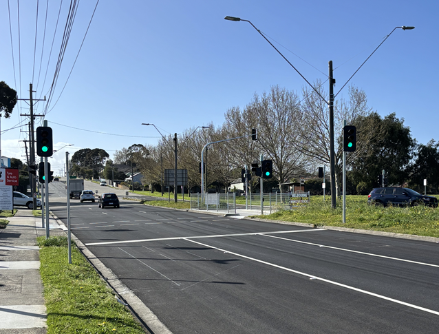 Image of Ferntree Gully Road pedestrian operated signals at Oakleigh