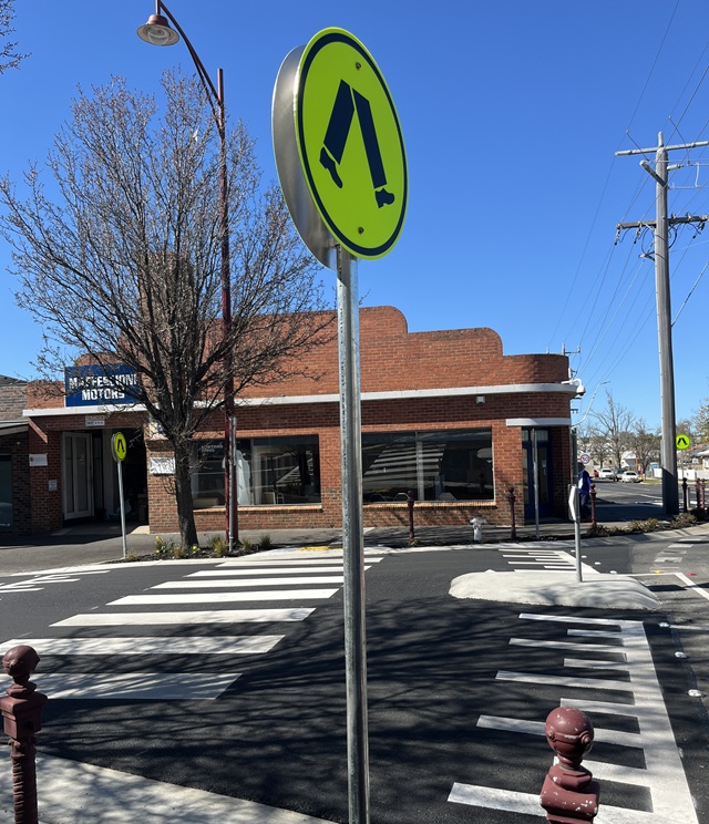 Image of new raised safety platforms now installed at intersection of Pyrenees Highway (High Street) and Inkerman Street, Maryborough. 