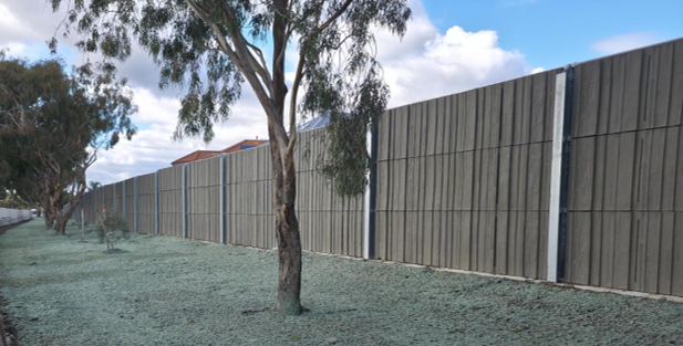 Image of new noise wall on Keilor Park Drive between The Link and Spence Street.