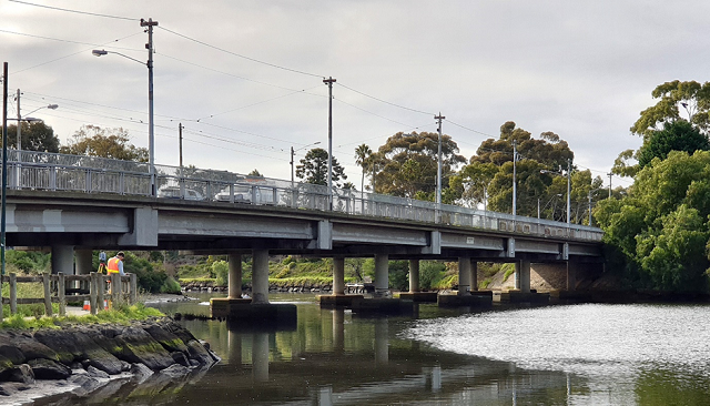 Image of the Raleigh Road bridge