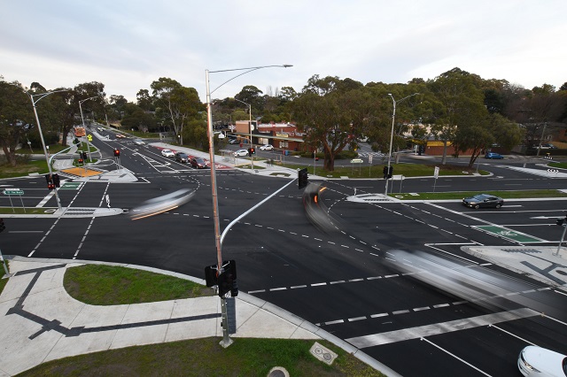 Image of side view looking diagnolly across the completed Mountain Highway, Colchester Road and Albert Avenue intersection