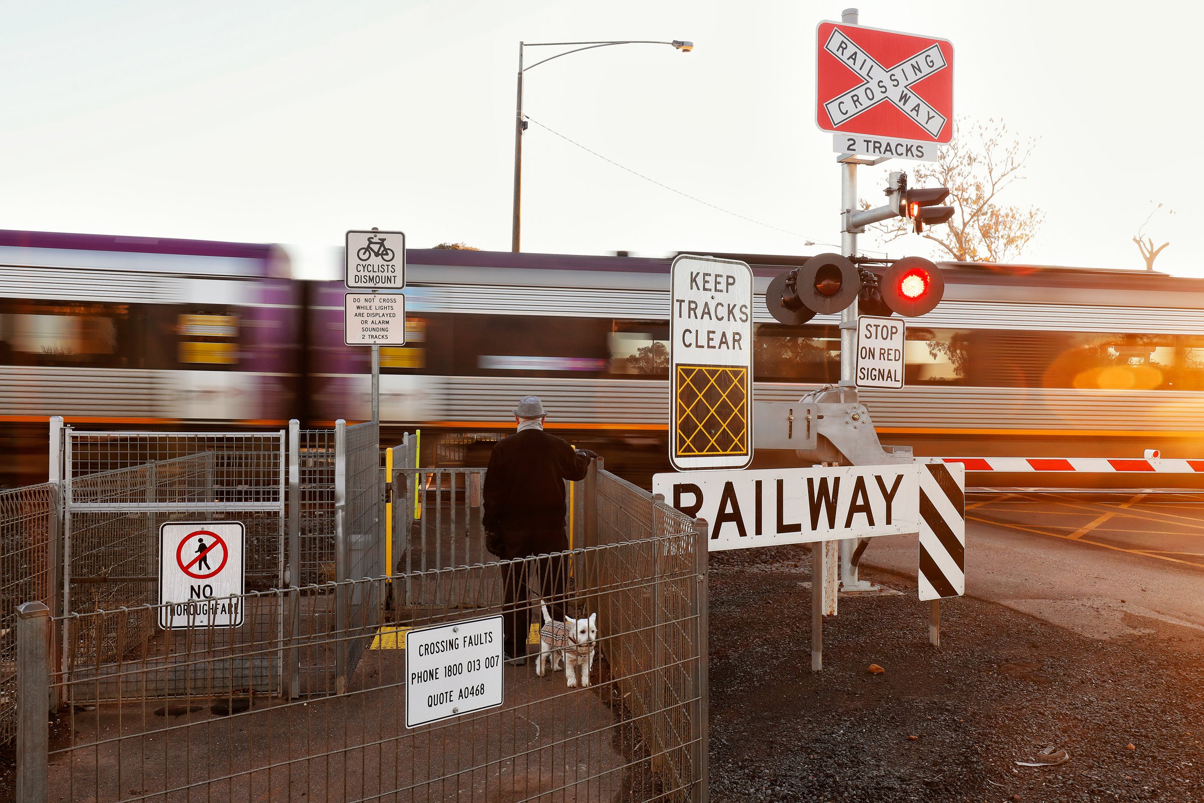 railway-crossing-regional-pedestrian