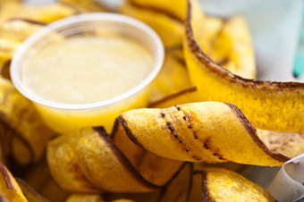 “Plantain chips and garlic dip