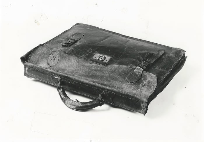 El maletín de Henry Claywell