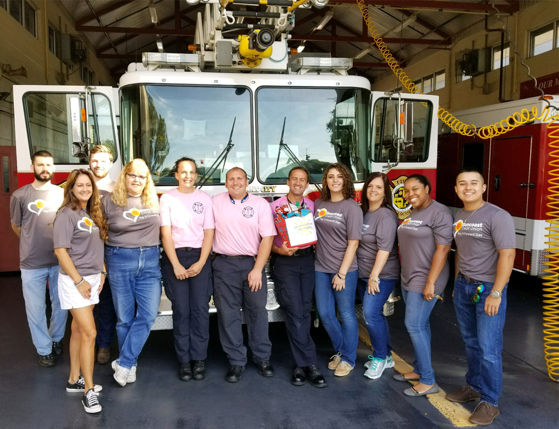 Suncoast Credit Union staff volunteers at firehouse in Plant City