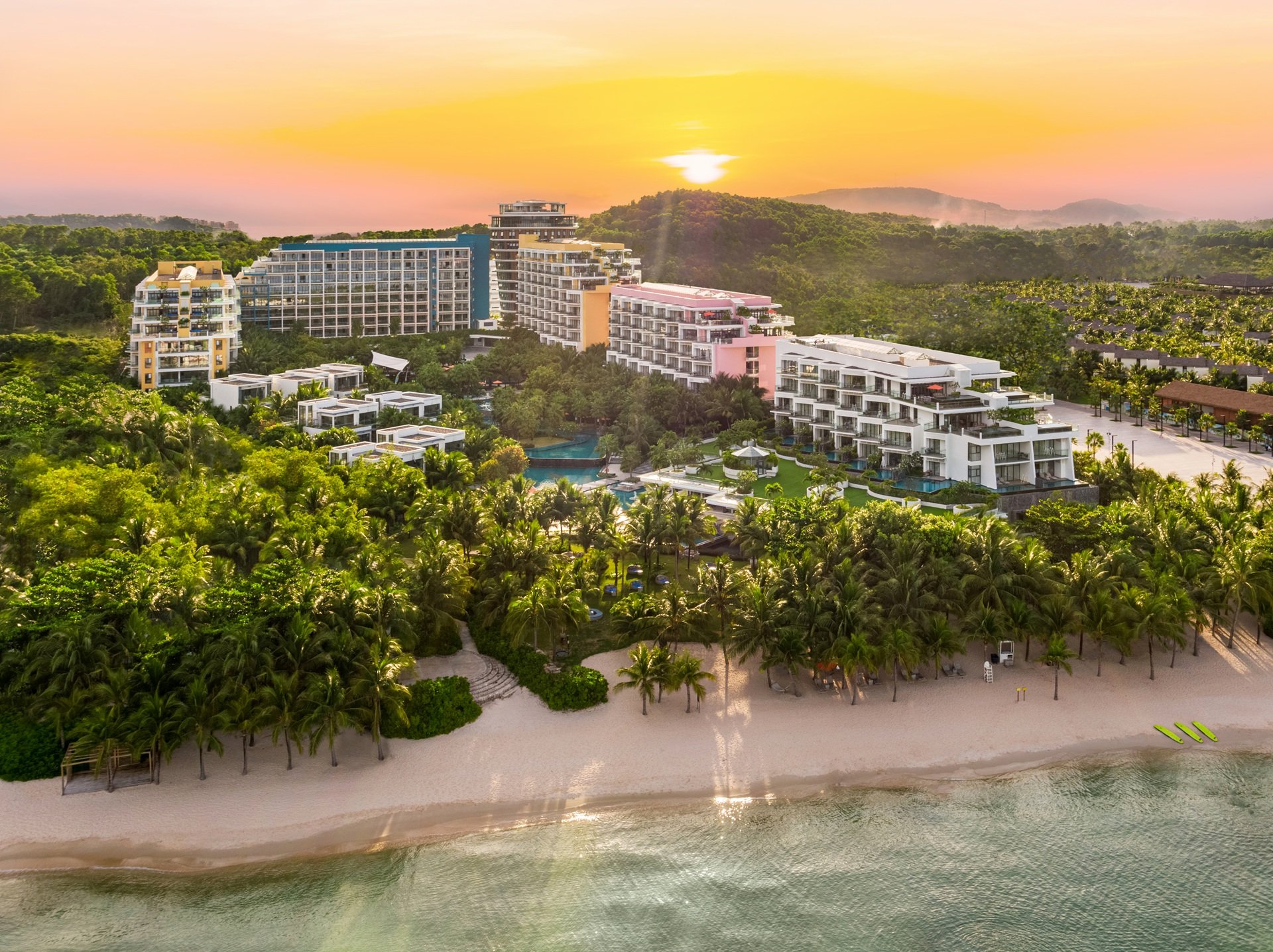 Premier Residences Phu Quoc Emerald Bay 