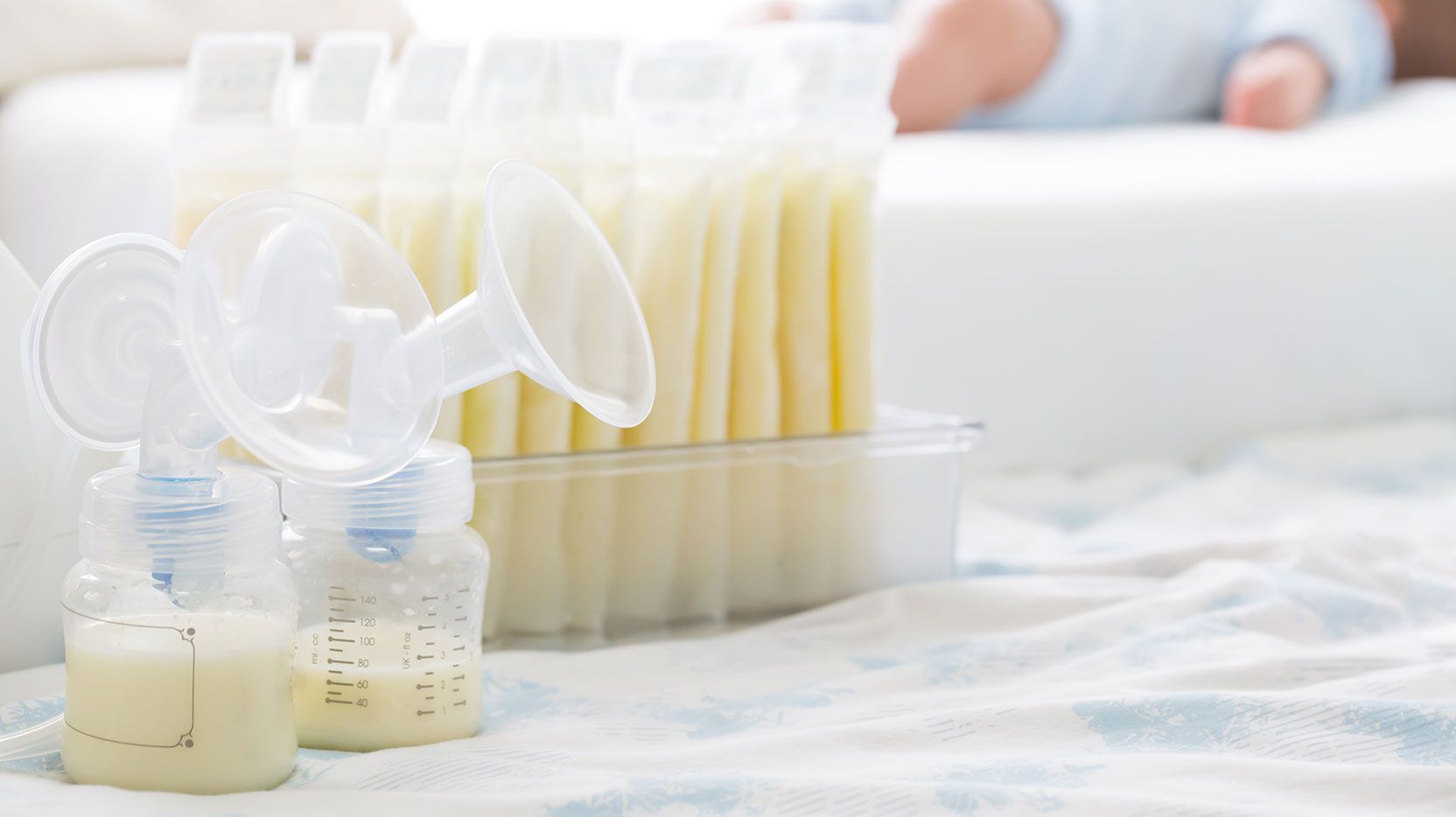 breast-milk-pump-and-storage