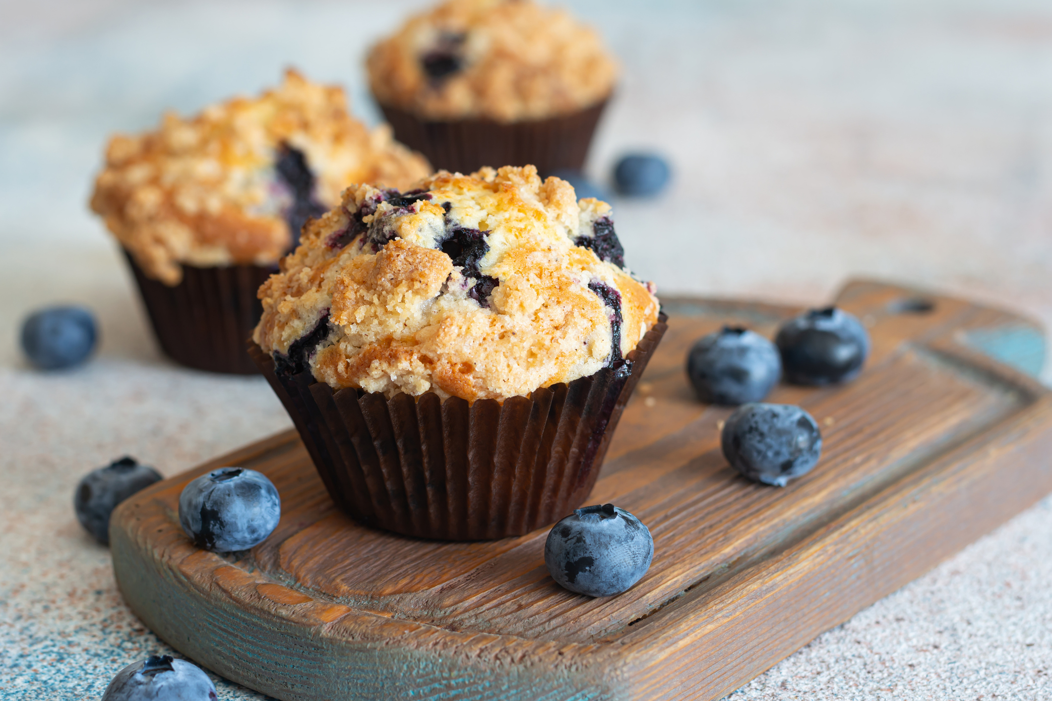 blueberry-oatmeal-muffins
