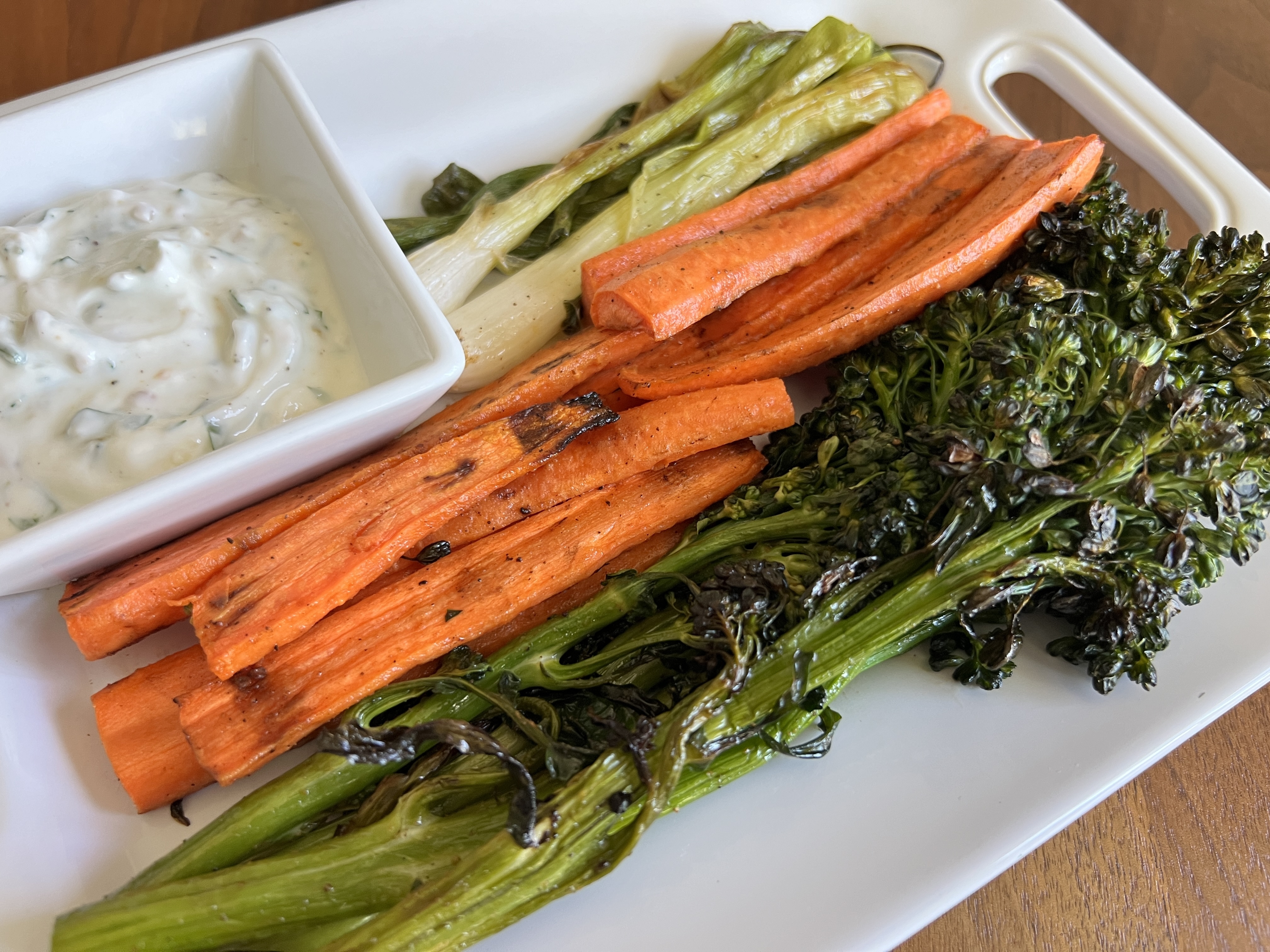 grilled-veggies-with-yogurt-dressing