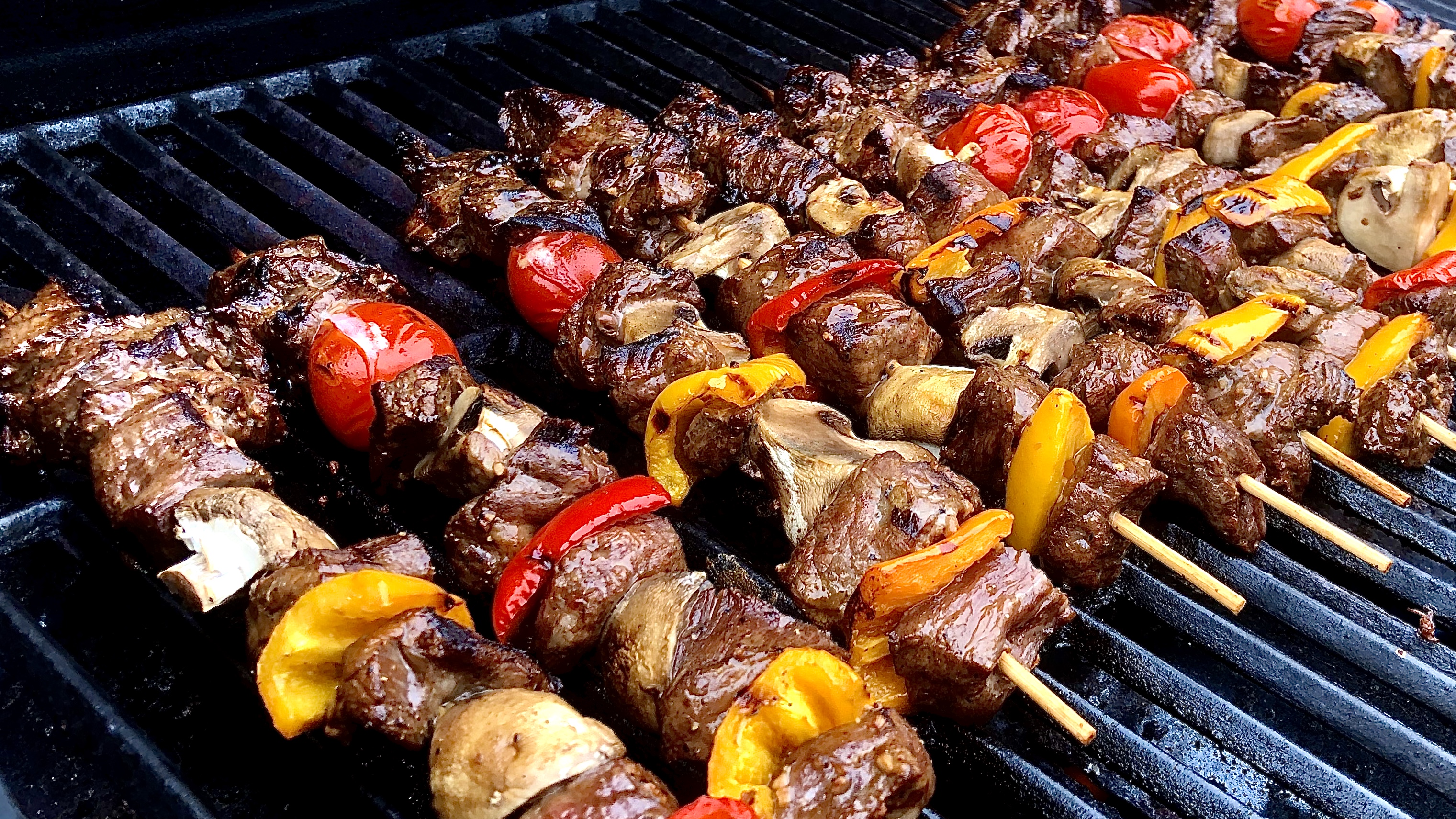 beef-kabobs-with-peanut-sauce