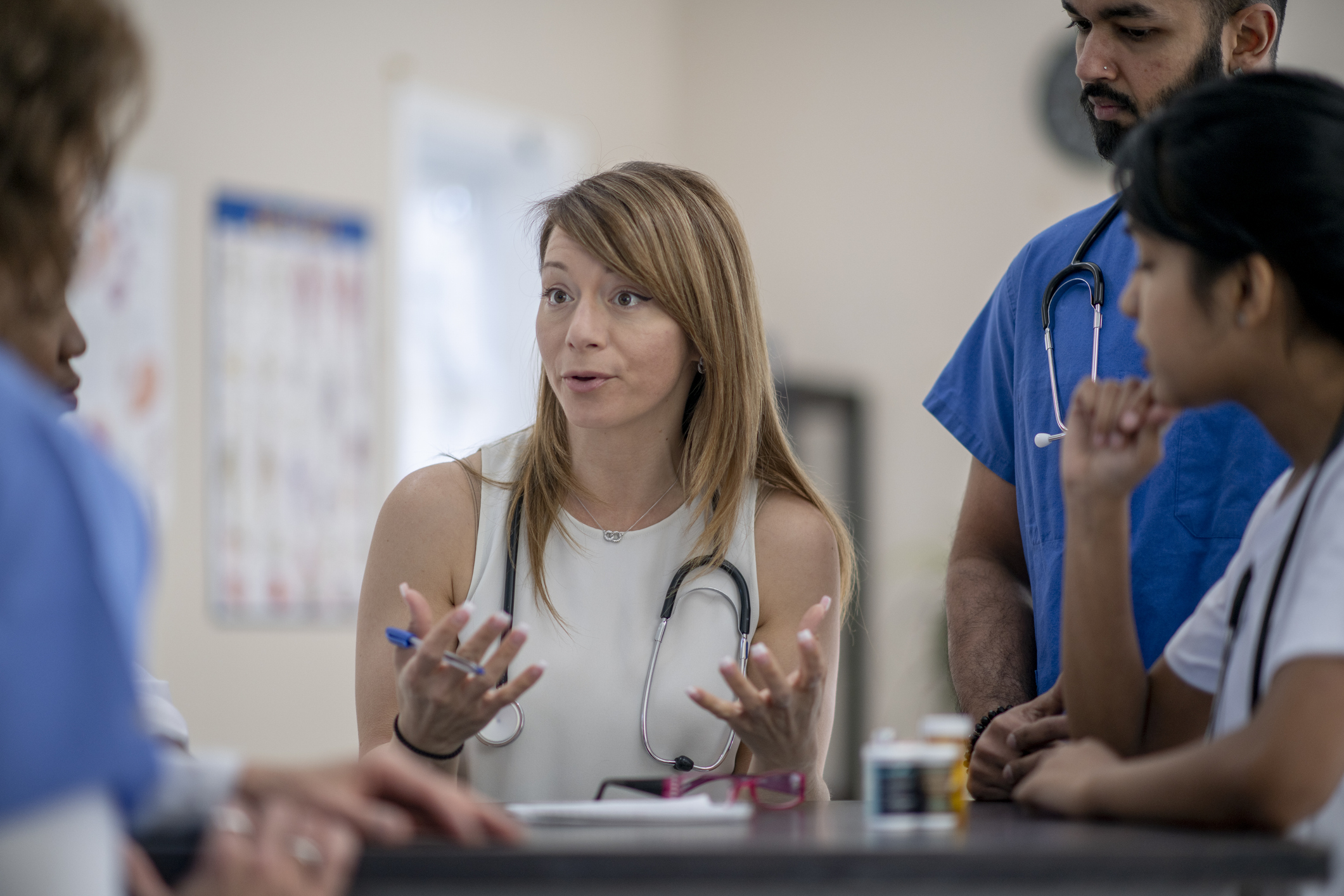 nurse-talking-with-nurses