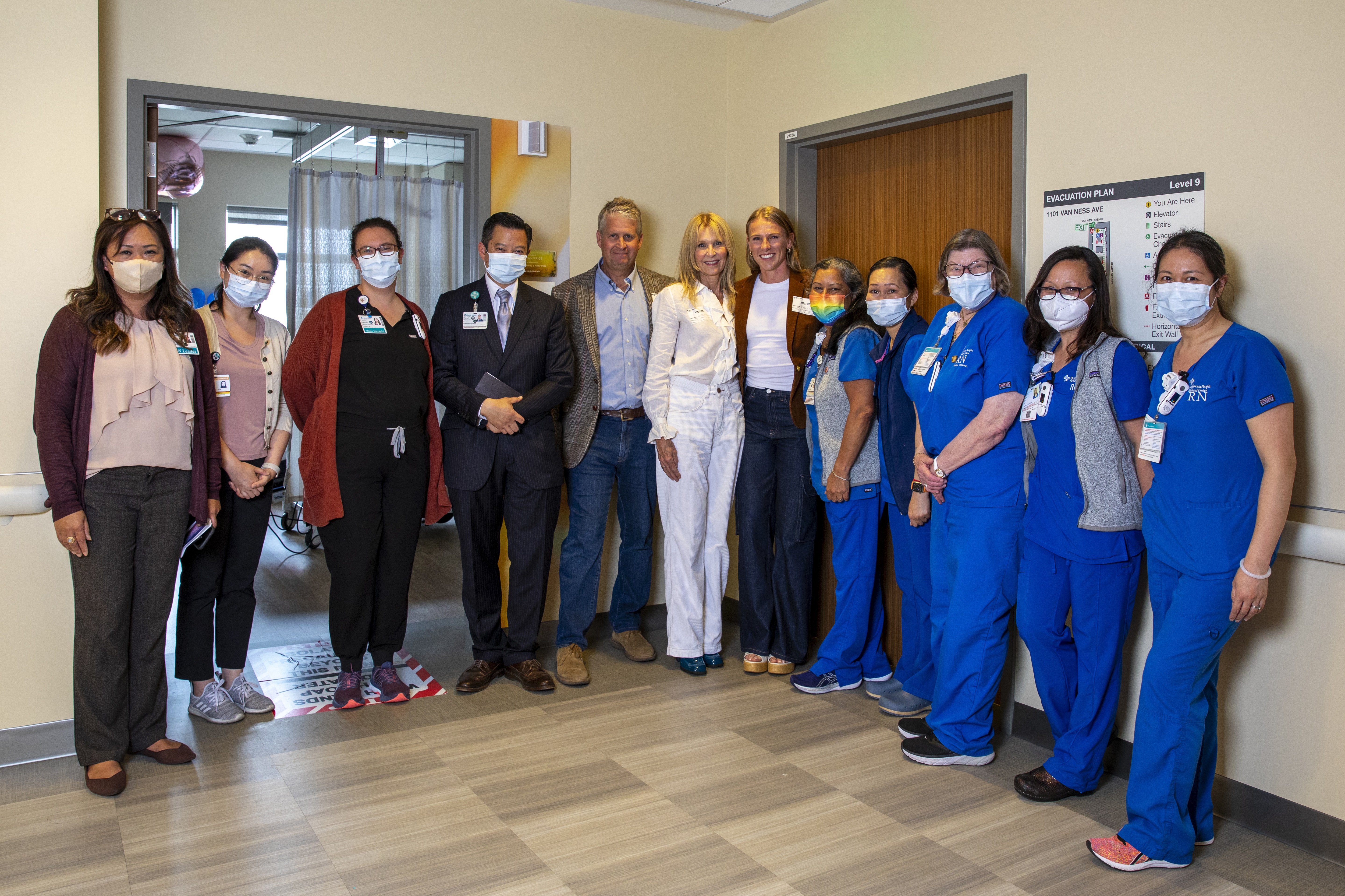 shawnprice-suite-nurses-group-HI-RES_0M6A0882