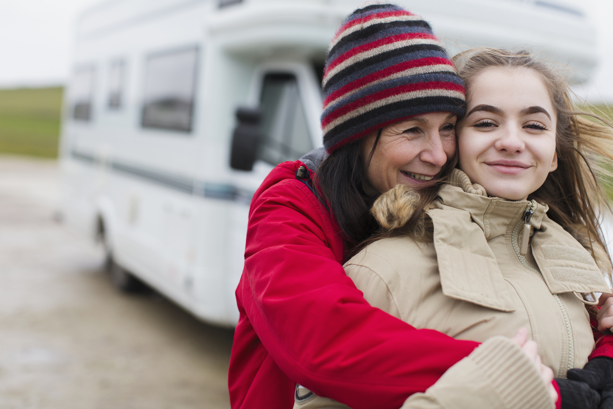 mother-and-daughter-hugging