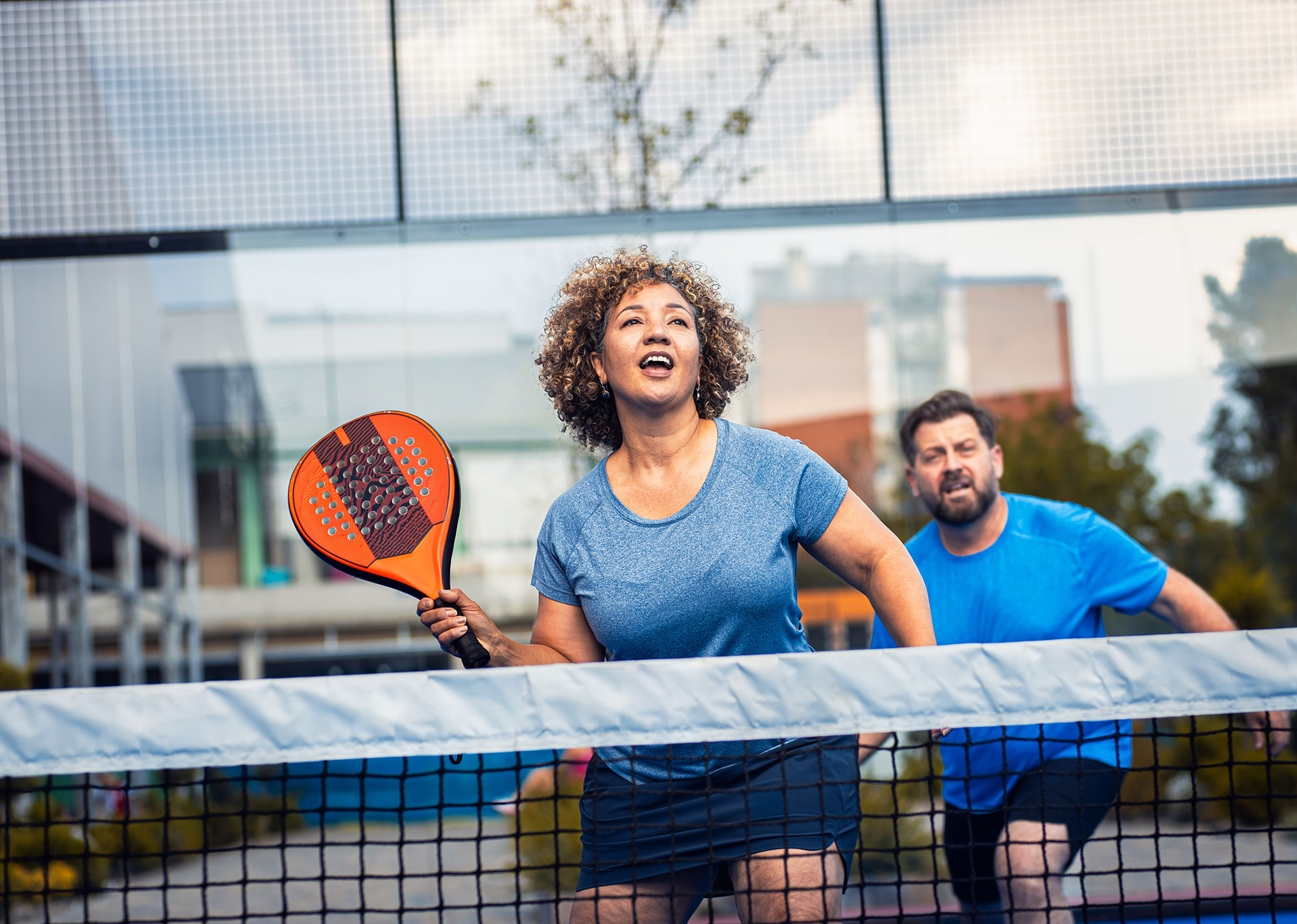 woman-playing-tennis