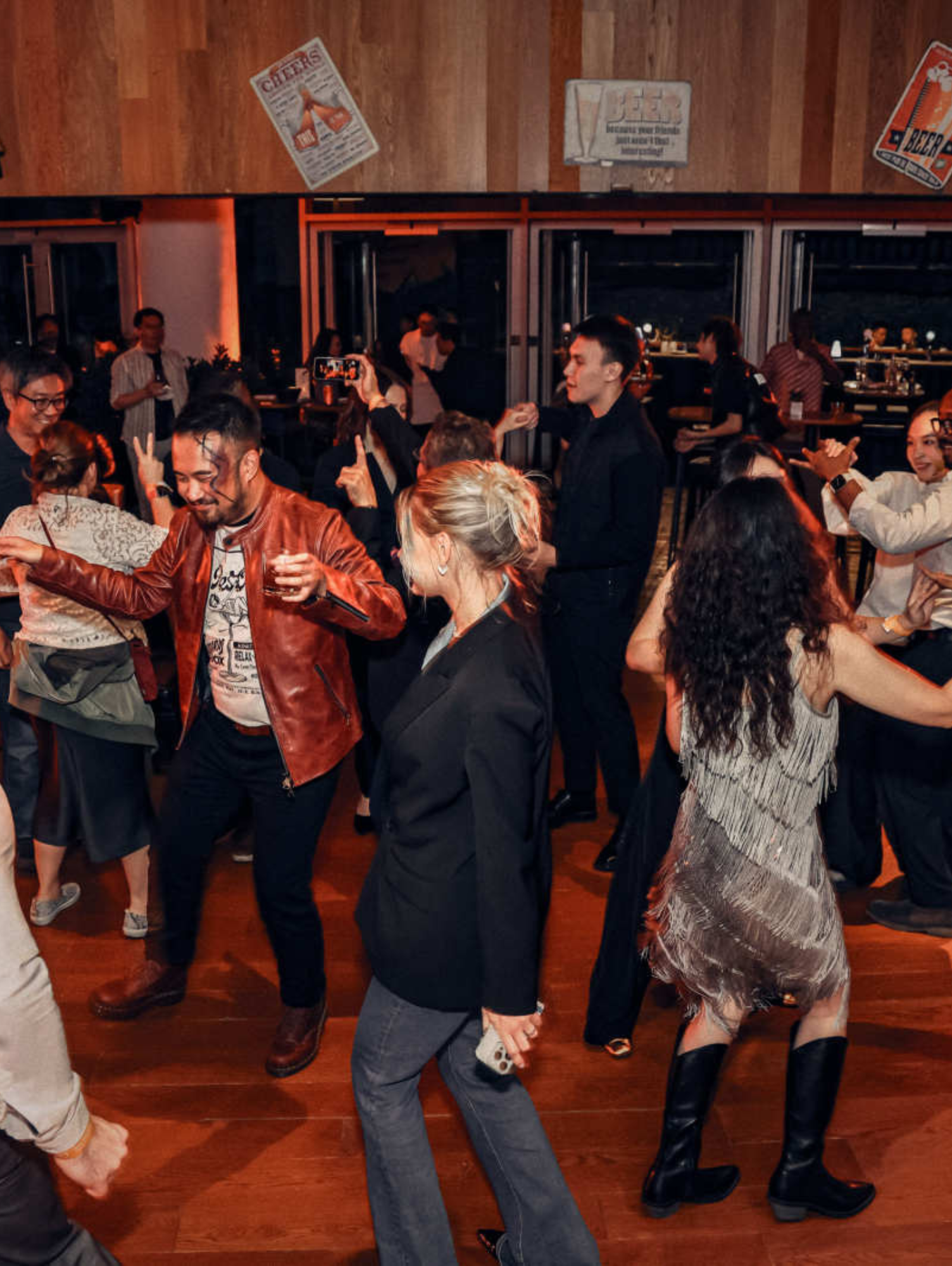 Xian bar, party, dance floor